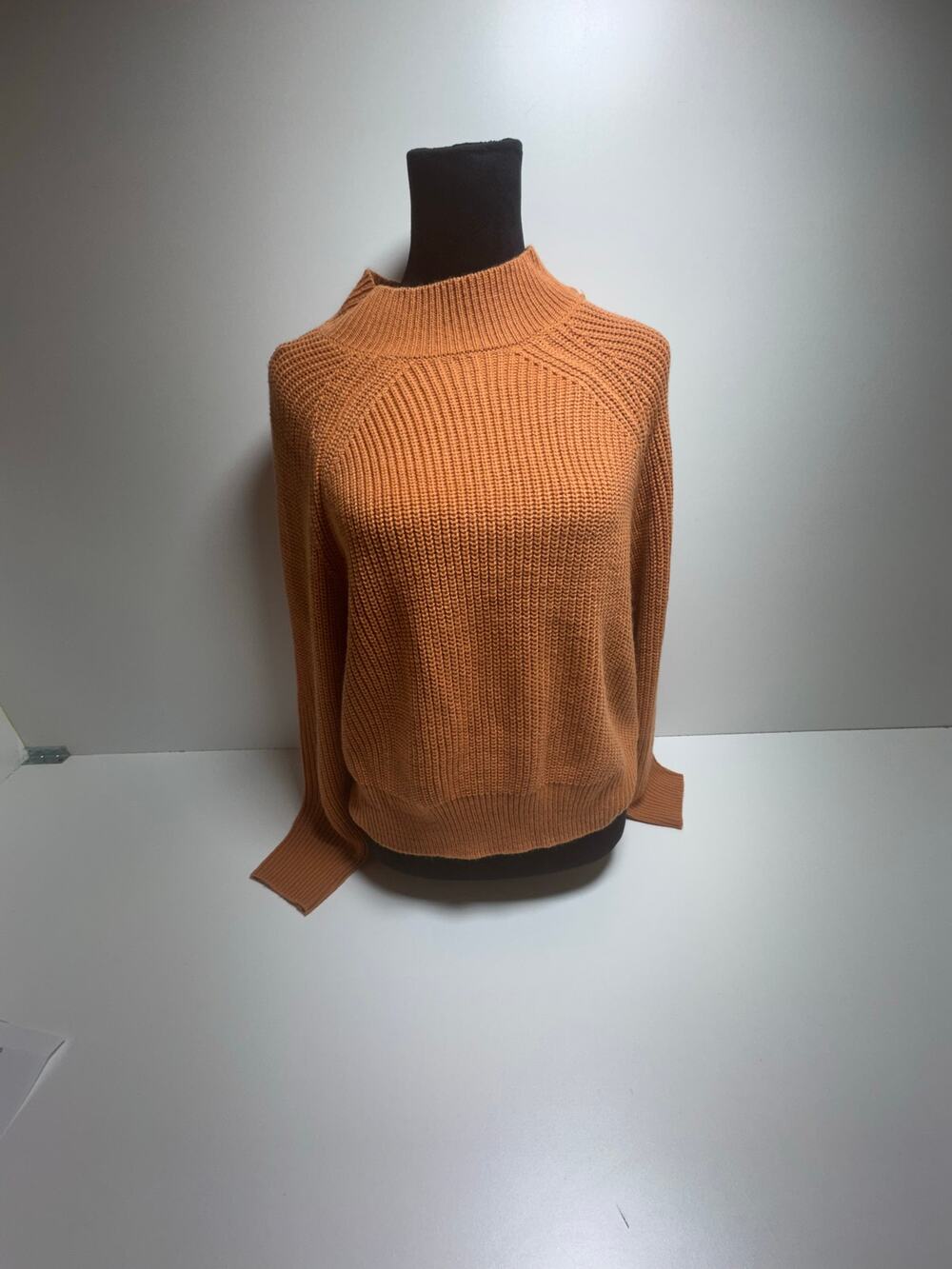 Olive & Leaf Womens Sz Large Cropped Knit Long Sleeve Sweater Rust Oversized